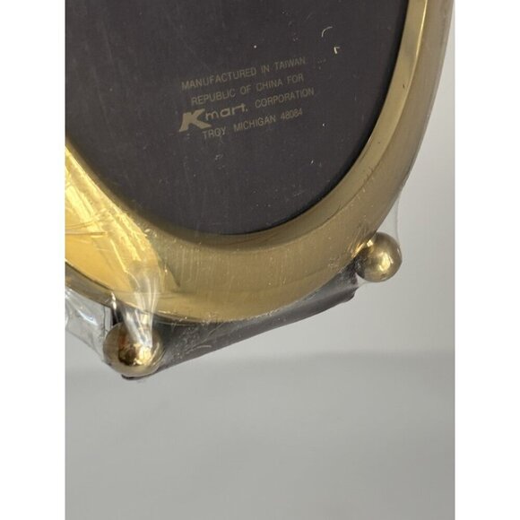 Vintage Solid Brass Oval Picture Frame For 5x7 Footed Hand Polished Lacquer - Picture 2 of 8